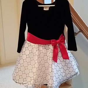 Girls black velveteen long sleeve dress